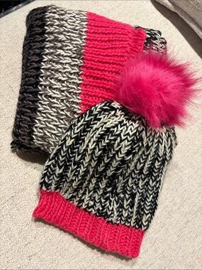 Lane Bryant Black, White & Hot Pink Kids Pom-Pom Knit Beanie and Scarf Set